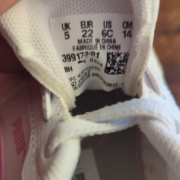 Puma Toddler Kids Sneakers in White and Pink Size 5 - Picture 5 of 9